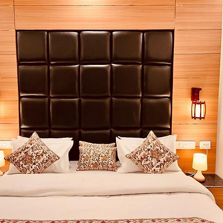 Hotel Hill View, Mussoorie - Near Jw Marriott Mussoorie, M 77377-32479 Esterno foto
