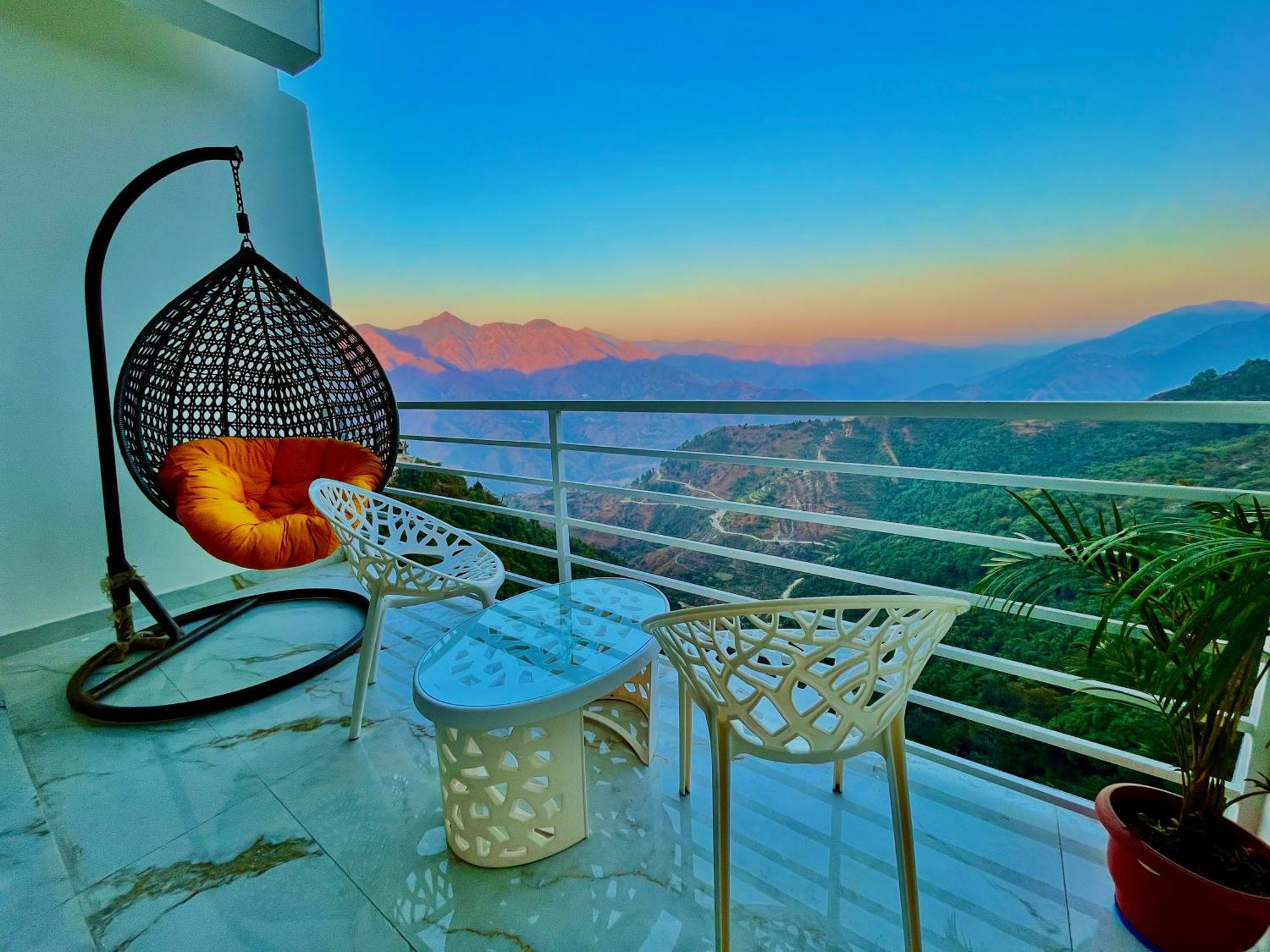 Hotel Hill View, Mussoorie - Near Jw Marriott Mussoorie, M 77377-32479 Esterno foto