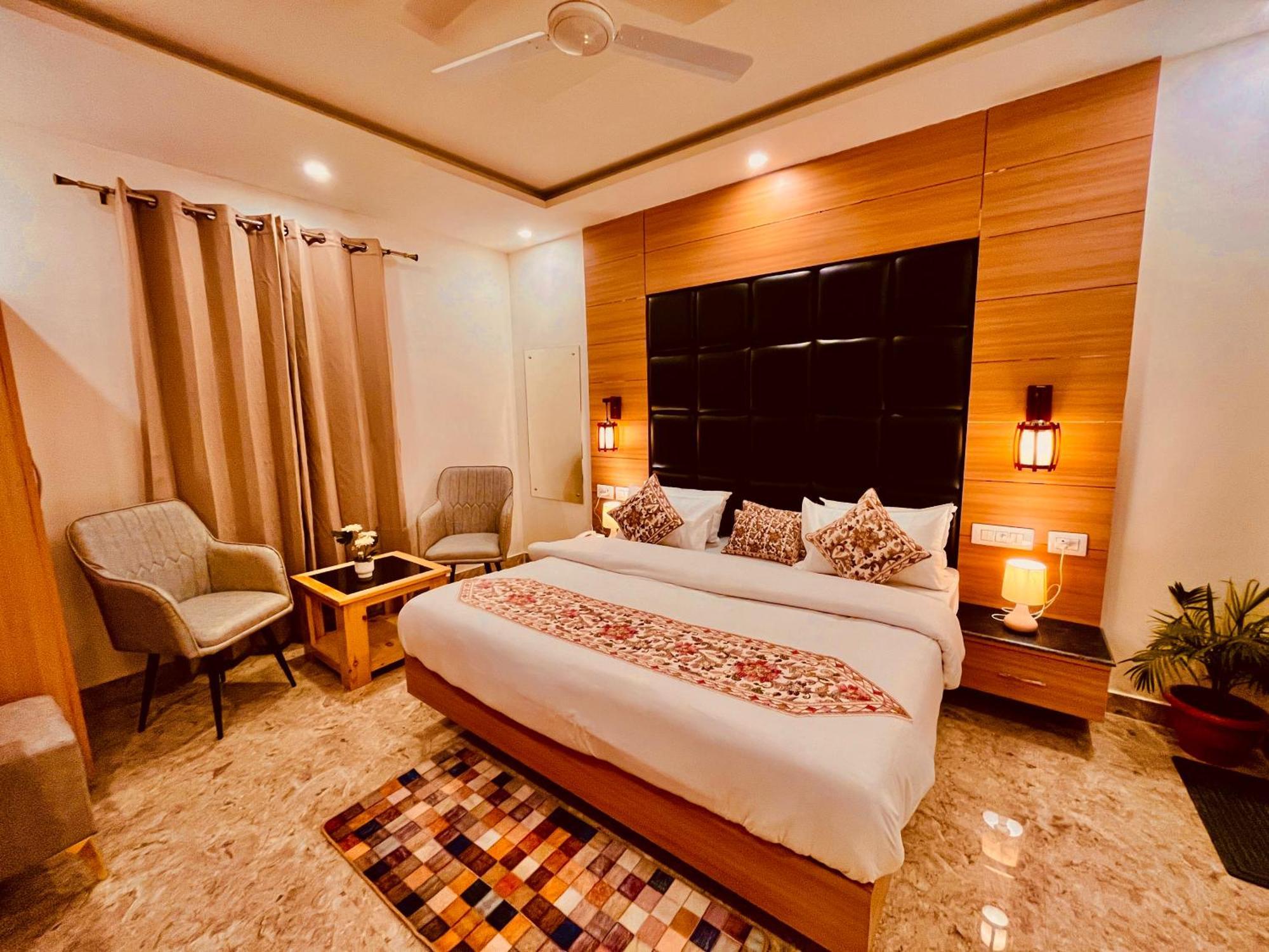 Hotel Hill View, Mussoorie - Near Jw Marriott Mussoorie, M 77377-32479 Esterno foto